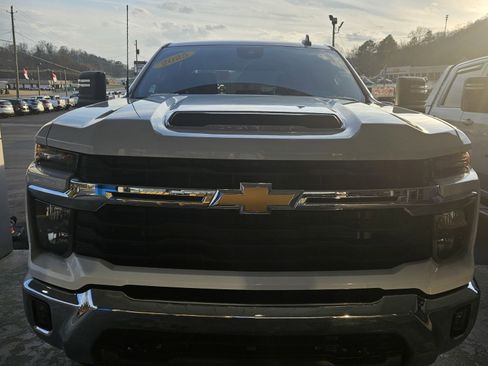 Used 2025 Chevrolet Silverado 2500 LT w/ Convenience Package image 2