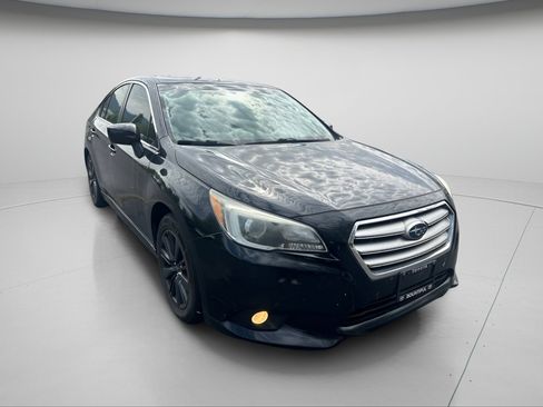 Used 2017 Subaru Legacy 2.5i Premium w/ Moonroof Package AWD/4WD image 3