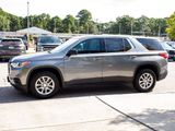 Used 2021 Chevrolet Traverse LS image 3