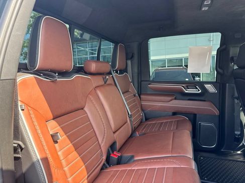 Used 2025 GMC Sierra 2500 Denali Ultimate w/ Max Trailering Package AWD/4WD image 22