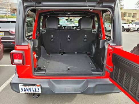 Used 2022 Jeep Wrangler Unlimited Sport image 12