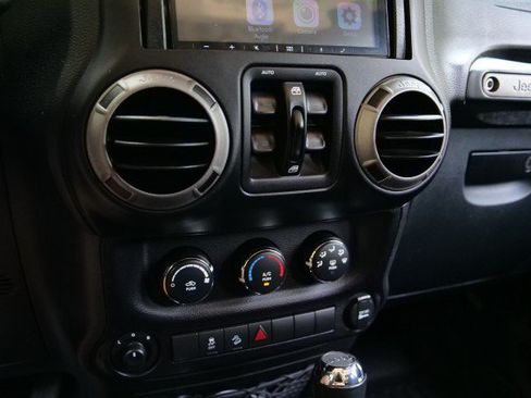 Used 2016 Jeep Wrangler Unlimited Sport w/ Quick Order Package 24S AWD/4WD image 19