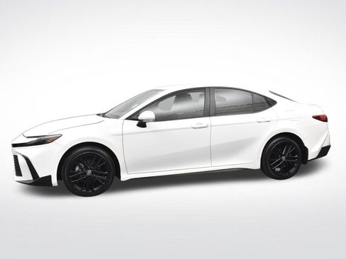 Used 2025 Toyota Camry SE w/ Convenience Package AWD/4WD image 17