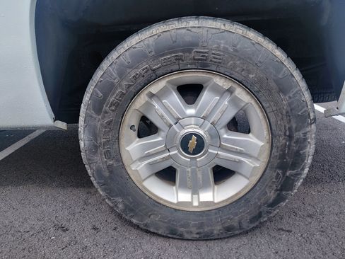 Used 2011 Chevrolet Silverado 1500 LT w/ All-Star Edition image 4