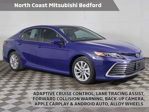Used 2024 Toyota Camry LE image 1