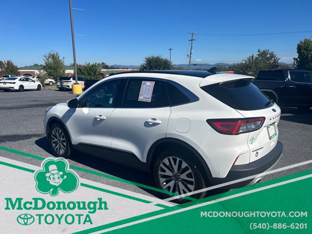Used 2020 Ford Escape Titanium AWD/4WD image 3