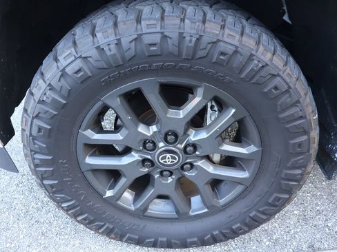 Certified 2025 Toyota Sequoia Platinum image 4