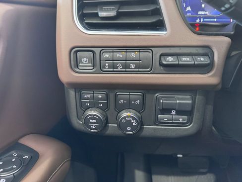 Certified 2024 Chevrolet Tahoe High Country AWD/4WD image 30