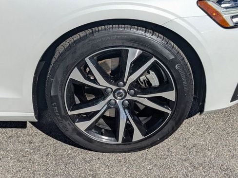 Certified 2025 Volvo S60 B5 Core image 14