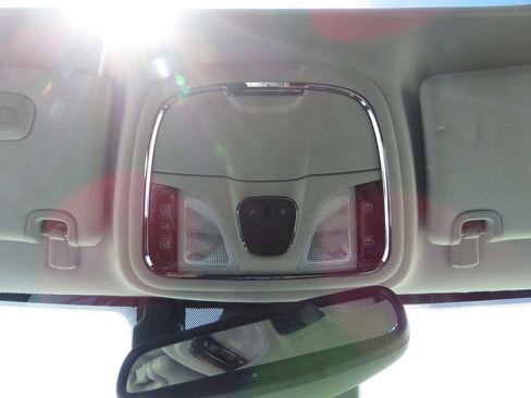 Used 2021 Jeep Cherokee Limited AWD/4WD image 27