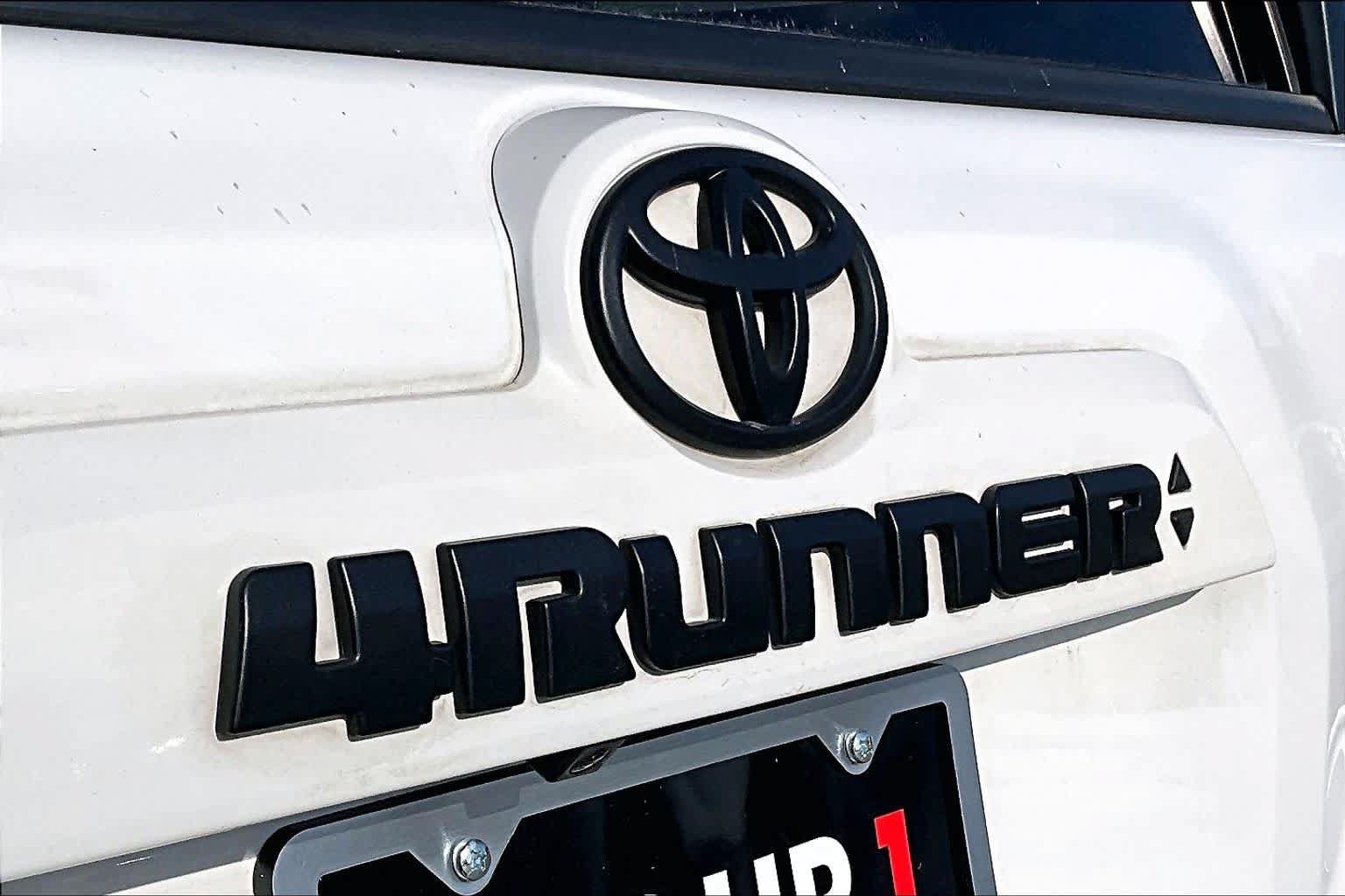 Used 2022 Toyota 4Runner SR5 Premium w/ Moonroof Package RWD image 29