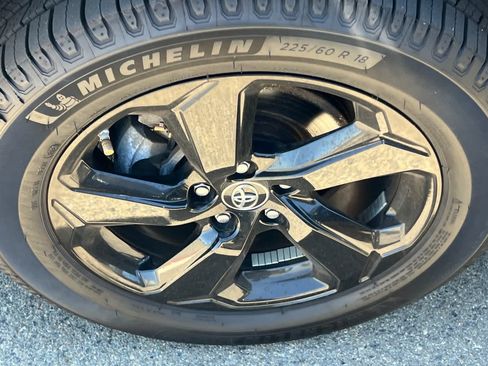 Used 2019 Toyota RAV4 XSE AWD/4WD image 10