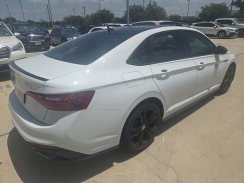 Used 2022 Volkswagen Jetta GLI Autobahn FWD image 3