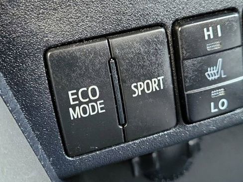 Used 2017 Toyota RAV4 Limited w/ Protection Package image 34