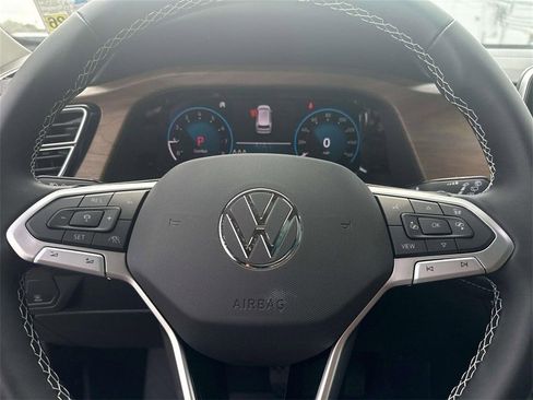 New 2026 Volkswagen Atlas SE image 16