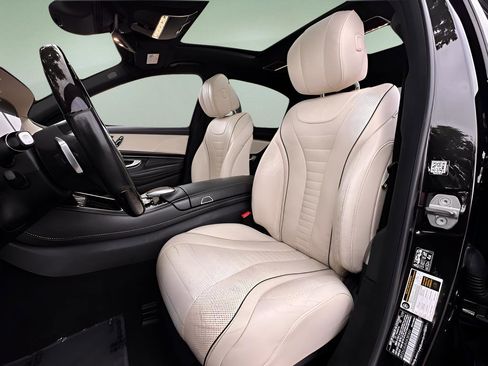 Used 2018 Mercedes-Benz S 560 4MATIC Sedan image 9