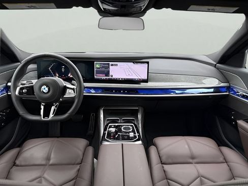 Used 2025 BMW 740i xDrive w/ Premium Package AWD/4WD image 12