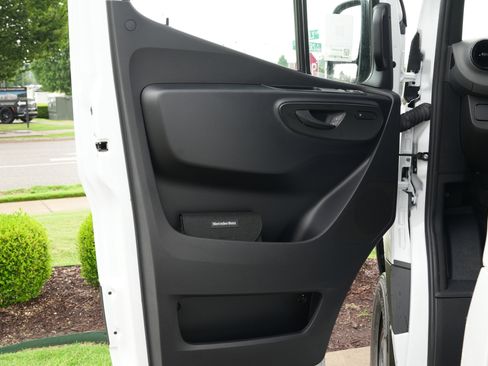 New 2025 Mercedes-Benz Sprinter 2500 image 36