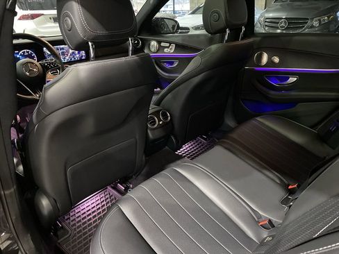 Used 2022 Mercedes-Benz E 450 4MATIC Sedan image 5