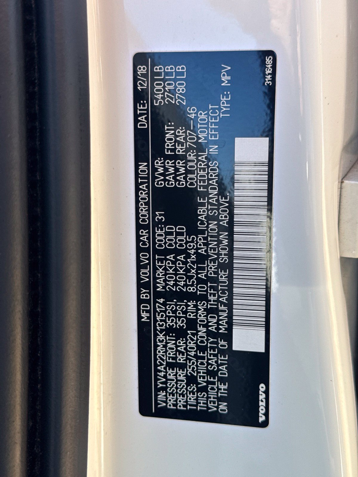 Used 2019 Volvo XC60 T6 R-Design w/ Protection Package Premier AWD/4WD image 13