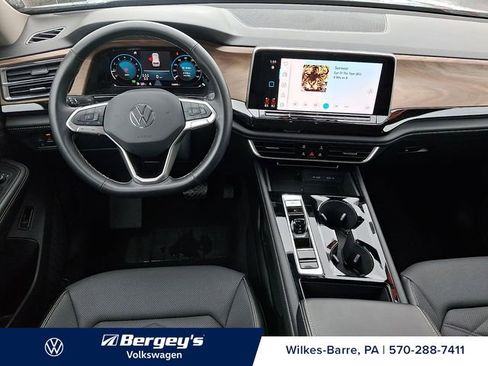 Certified 2025 Volkswagen Atlas SE AWD/4WD image 15