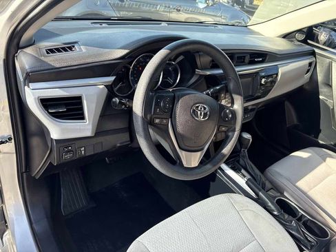 Used 2016 Toyota Corolla LE FWD image 13
