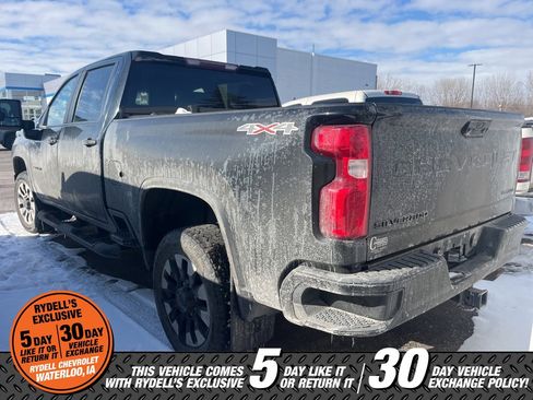 Used 2020 Chevrolet Silverado 2500 Custom w/ Custom Convenience Package image 4