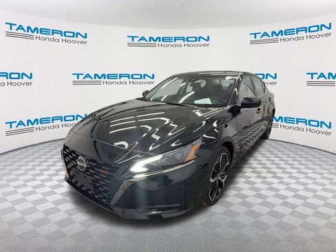 Used 2024 Nissan Altima 2.5 SR FWD image 1
