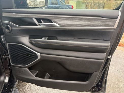 Used 2024 Jeep Wagoneer Series II w/ Flexible Seating Group image 27