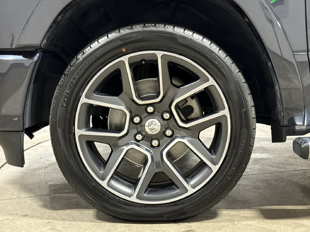 Used 2020 RAM 1500 Laramie AWD/4WD image 27