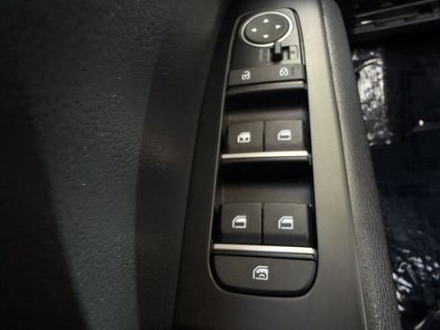 Used 2024 Kia Soul LX w/ Option Group 015 FWD image 22