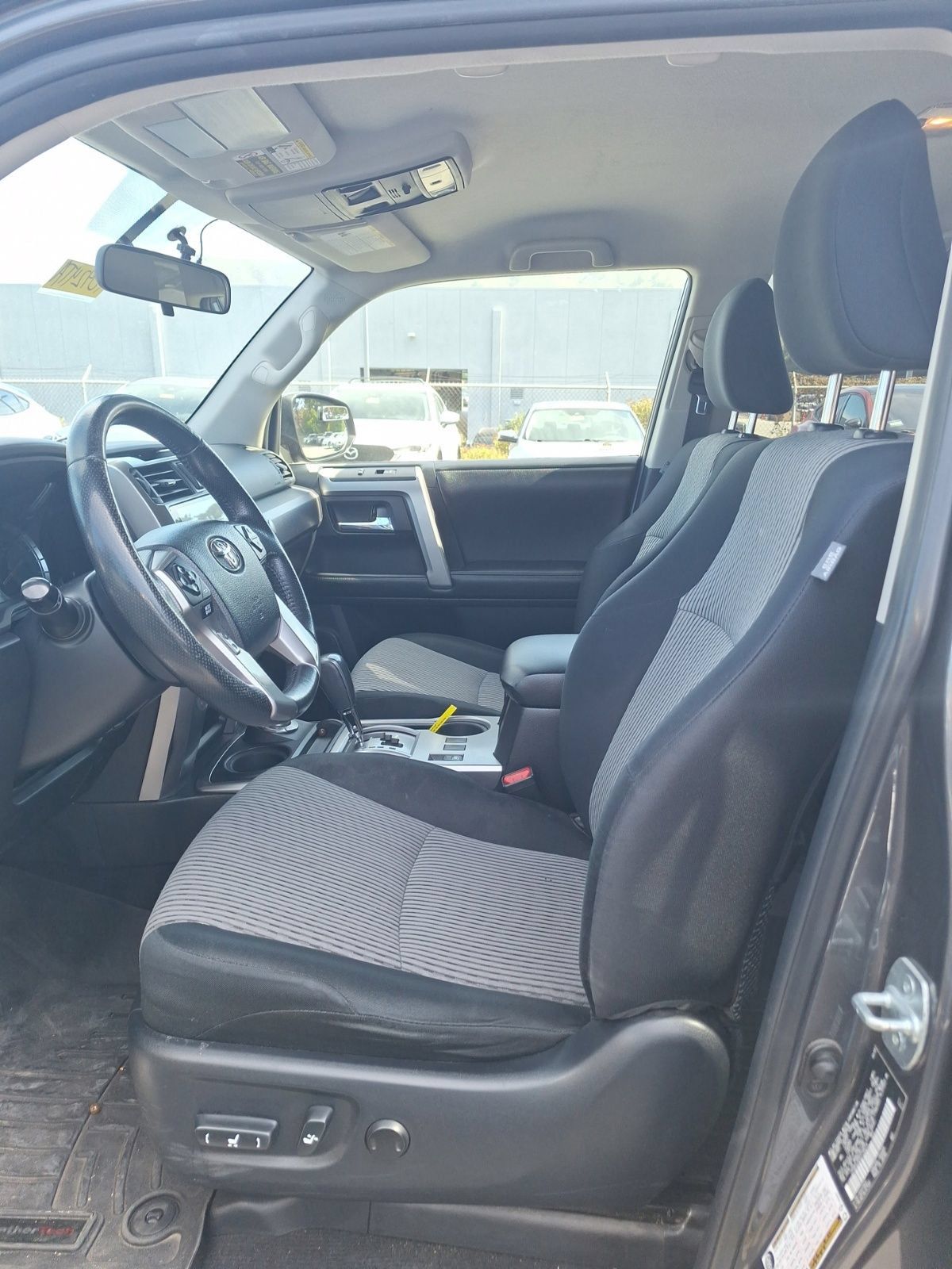 Used 2014 Toyota 4Runner SR5 AWD/4WD image 10