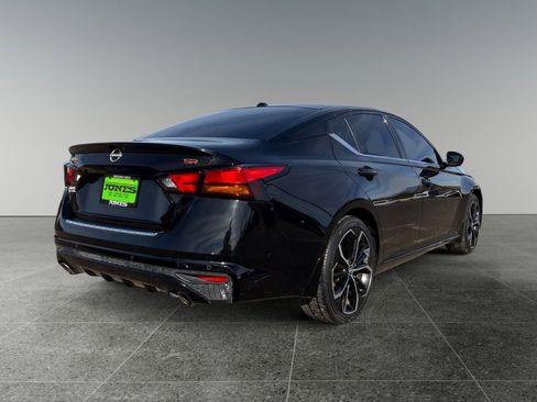 Used 2023 Nissan Altima 2.5 SR w/ SR Premium Package image 7