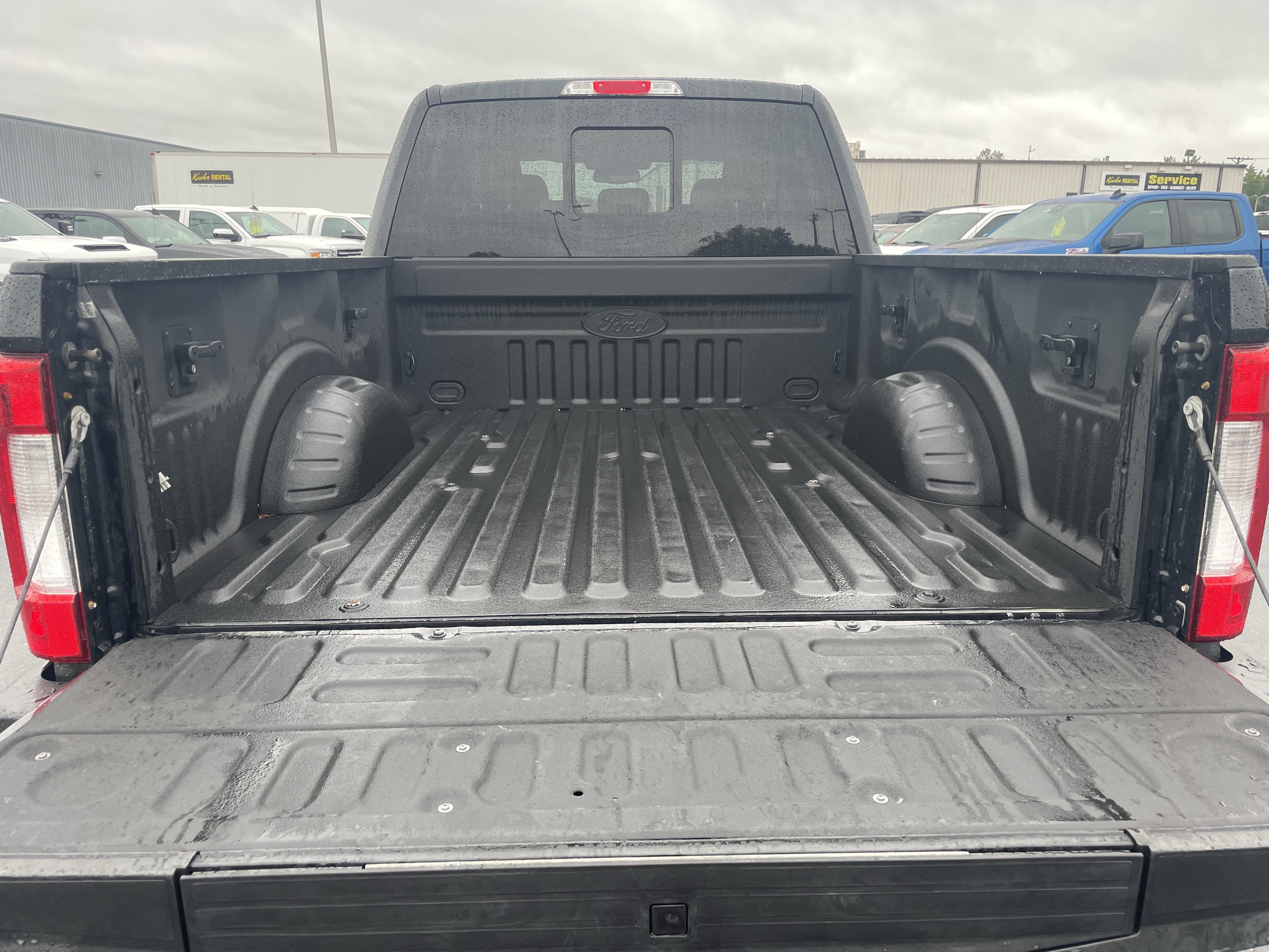 Used 2017 Ford F350 Lariat AWD/4WD image 12