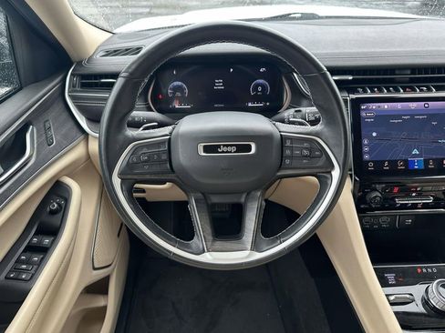 Used 2021 Jeep Grand Cherokee L Limited AWD/4WD image 15
