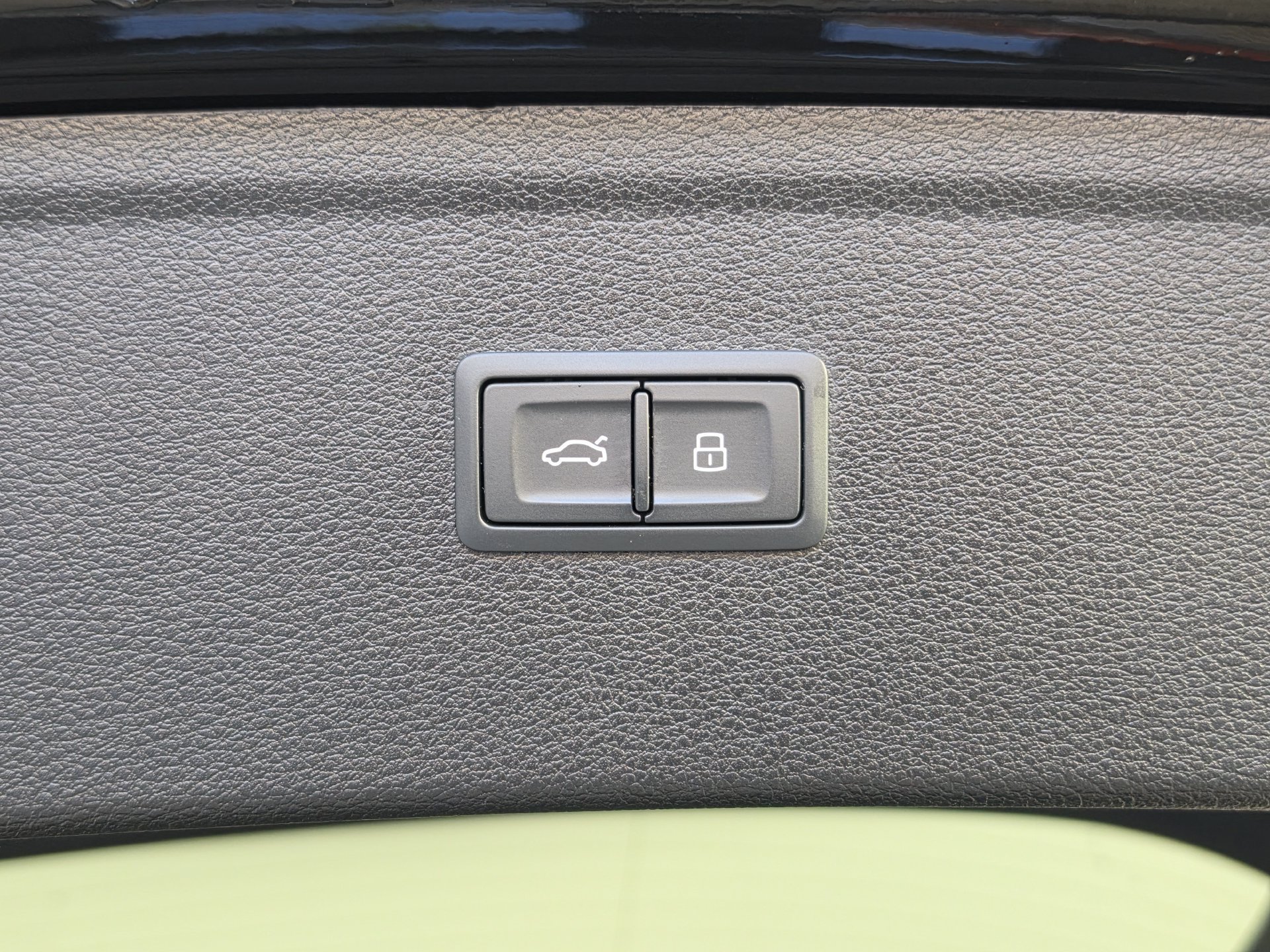 Used 2024 Audi Q5 Premium AWD/4WD image 13