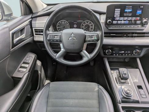 Used 2024 Mitsubishi Outlander SE AWD/4WD image 18