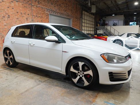 Used 2015 Volkswagen GTI S FWD image 2