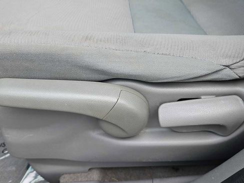 Used 2011 Honda CR-V LX image 14