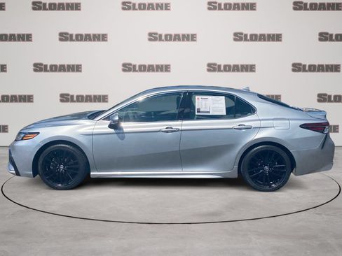 Used 2023 Toyota Camry XSE FWD image 2