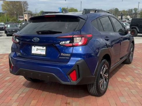 Used 2025 Subaru Crosstrek 2.0i Premium AWD/4WD image 2