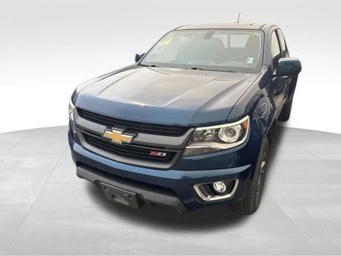 Used 2020 Chevrolet Colorado Z71 AWD/4WD image 2