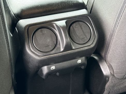 Used 2022 Jeep Wrangler Unlimited Willys image 15