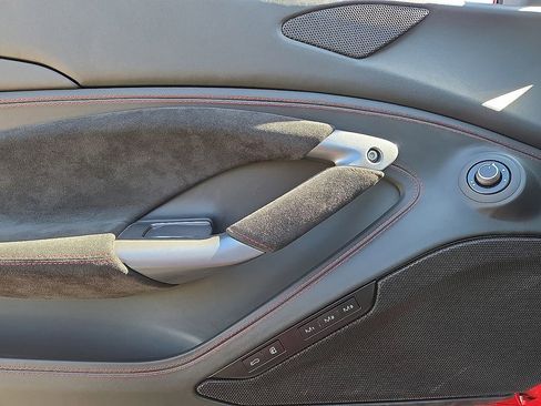 Used 2020 Ferrari F8 Tributo image 33