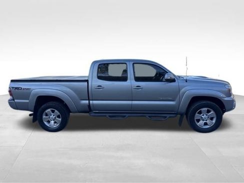 Used 2014 Toyota Tacoma 4x4 Double Cab w/ TRD Sport Package image 6