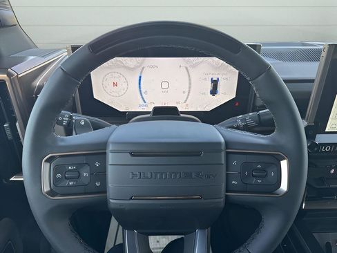 New 2025 GMC Hummer EV 2X w/ Extreme Off-Road Package image 16