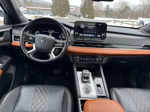 Used 2024 Mitsubishi Outlander SEL image 50