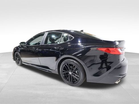 Used 2025 Toyota Camry SE image 2