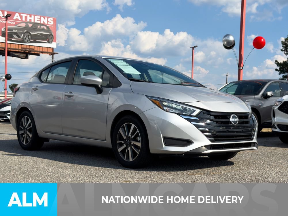 Used 2025 Nissan Versa SV FWD image 4