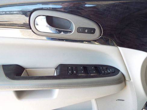 Used 2017 Buick Enclave Premium w/ Experience Buick Package image 24